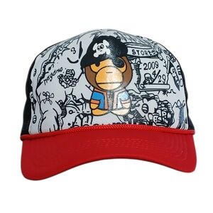 Baby ape character graphics snapback hat Wht/Red.